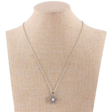 Load image into Gallery viewer, Flowers Studded With Rotary Necklaces And The Necklace Is In Fashion